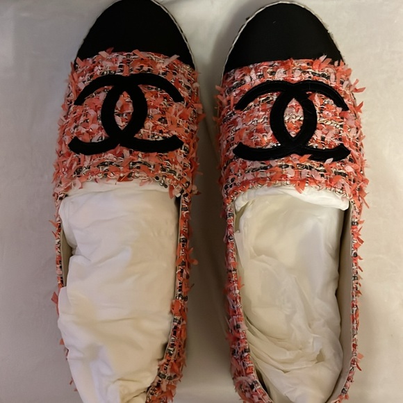 Never worn Chanel CC logo espadrille shoes - Picture 2 of 5
